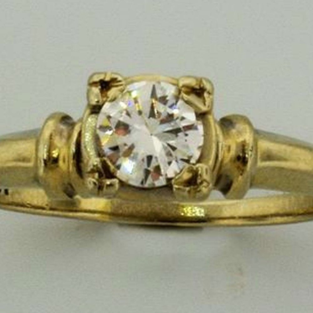 .35 CT Untreated Mined Diamond Ring in White Gold - Picture 7 of 9